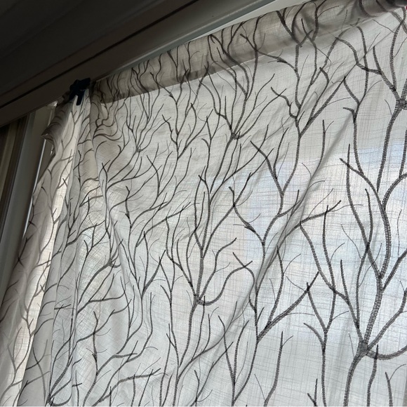 Curtain panels - Picture 5 of 8